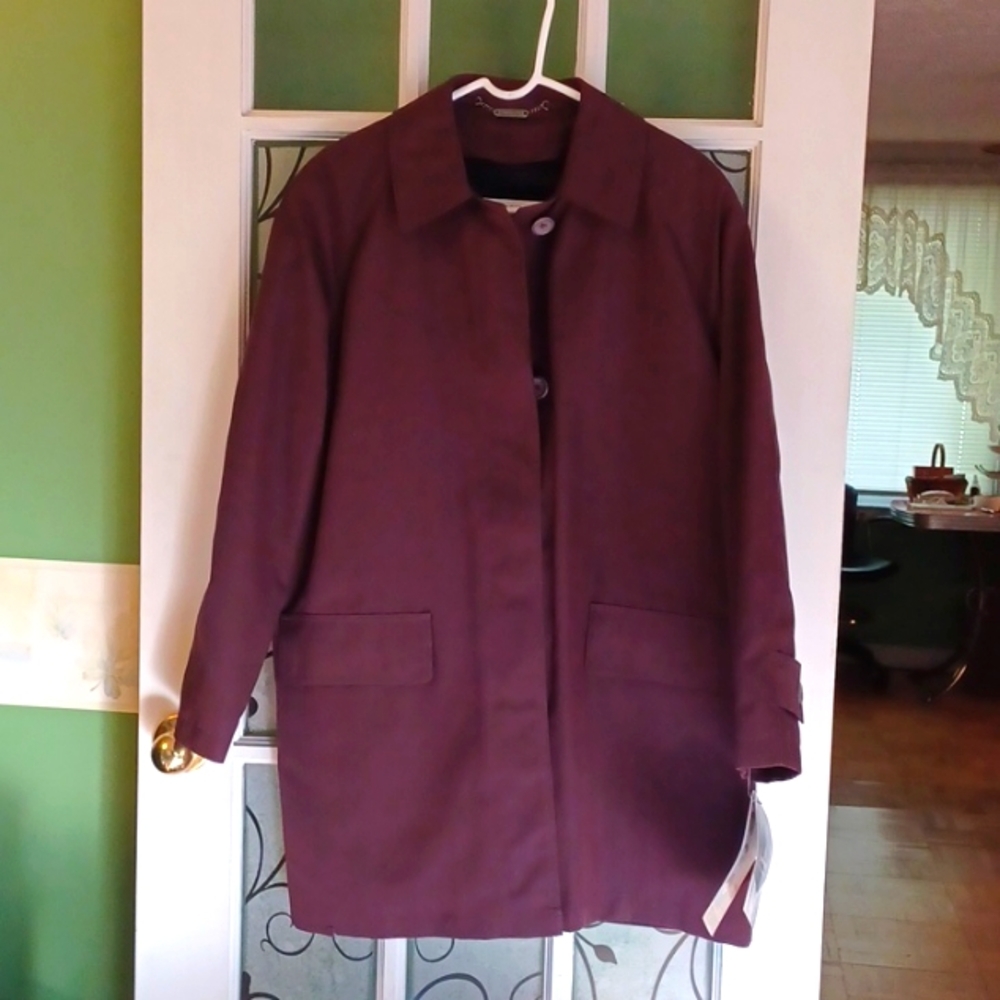 London Fog rain coat with zip out lining women's size medium